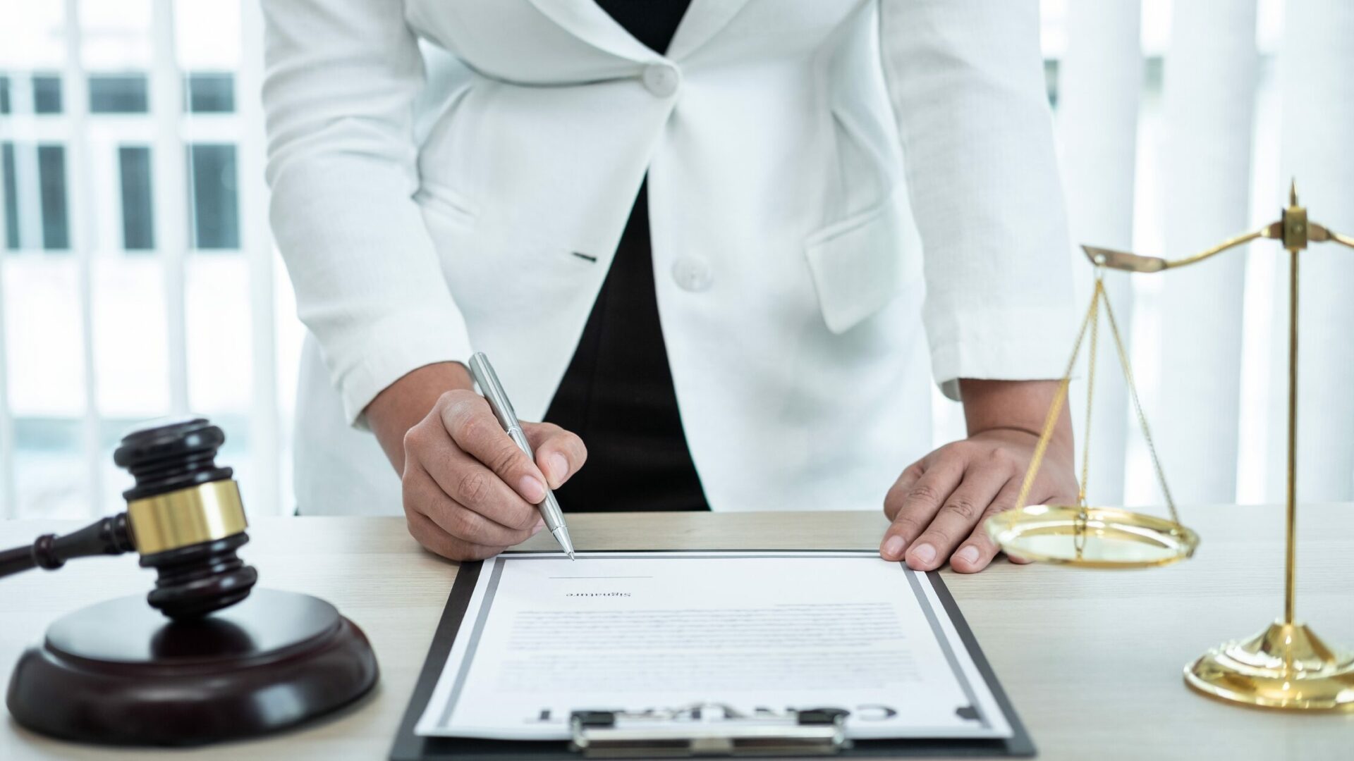 Contract Dispute Attorney